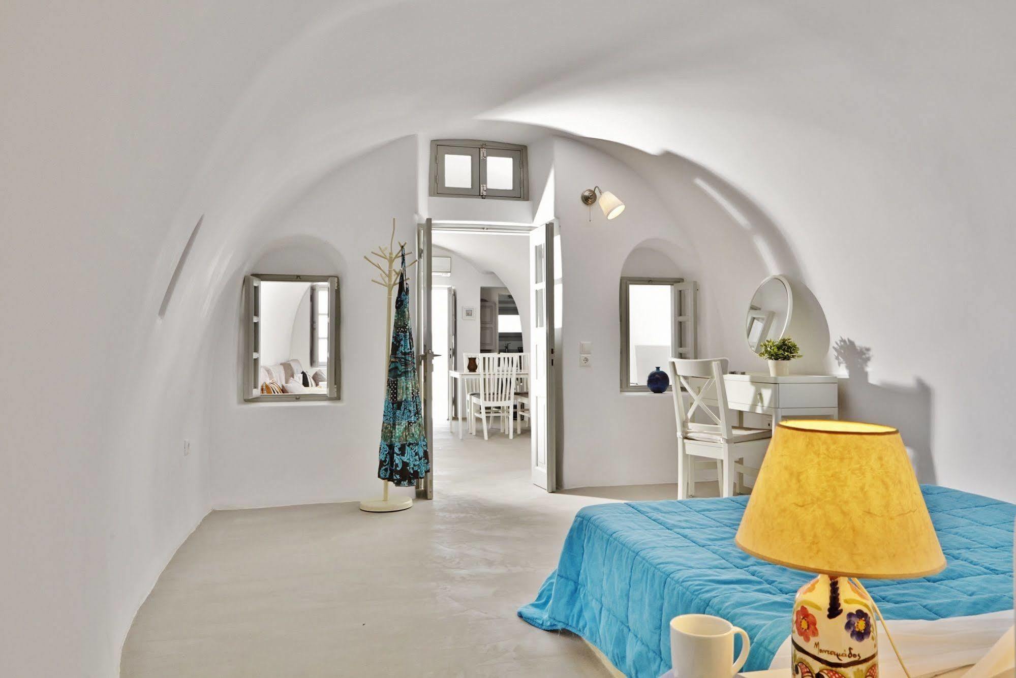 Liakada Oia Suites Exterior foto
